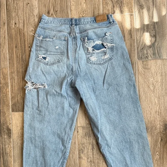 Light Blue Distressed Women’s Jeans - Picture 4 of 5